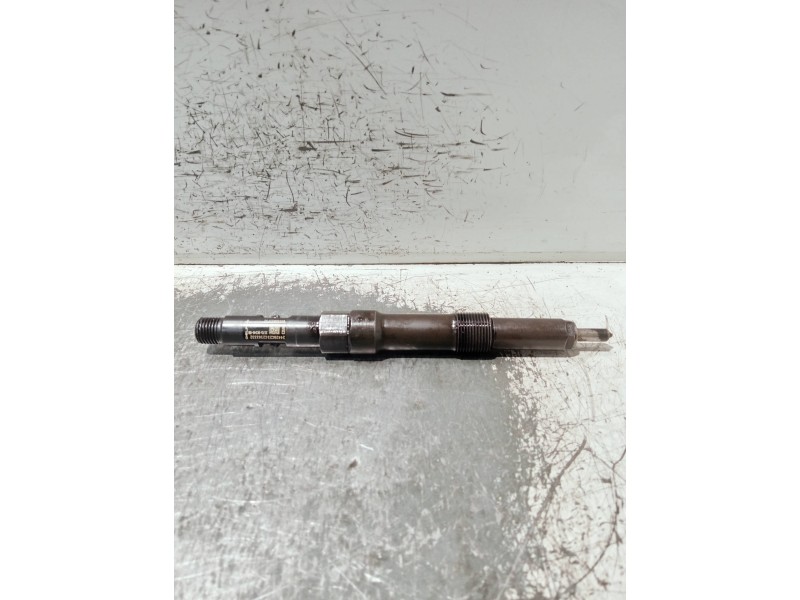 Recambio de inyector para jaguar x-type referencia OEM IAM 3S7Q9K546BB EJDR00501Z DELPHI