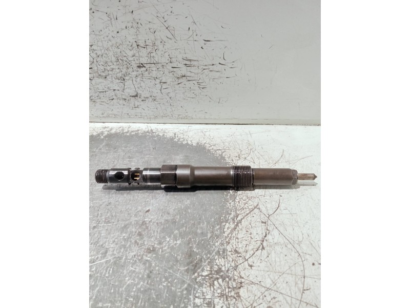 Recambio de inyector para jaguar x-type referencia OEM IAM 3S7Q9K546BB EJDR00501Z DELPHI