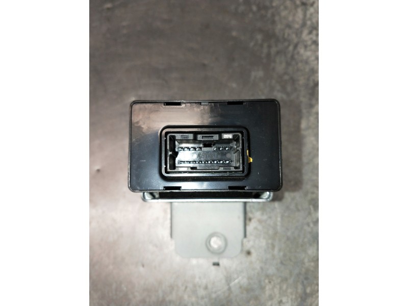Recambio de modulo electronico para kia rio (yb) referencia OEM IAM 95210H8000 4D68K11000 