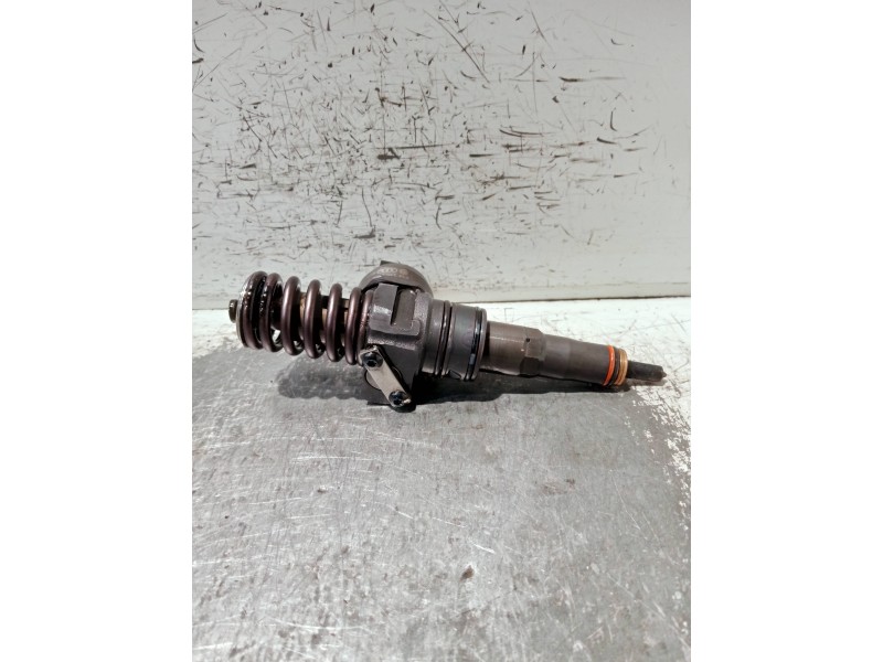Recambio de inyector para seat ibiza (6j5) referencia OEM IAM 038130073BN 0414720313 PDB043 BOSCH