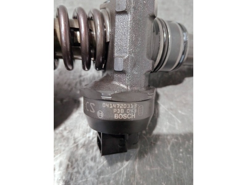 Recambio de inyector para seat ibiza (6j5) referencia OEM IAM 038130073BN 0414720313 PDB043 BOSCH