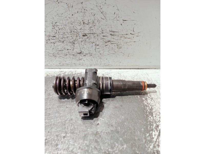 Recambio de inyector para seat ibiza (6j5) referencia OEM IAM 038130073BN 0414720313 PDB043 BOSCH