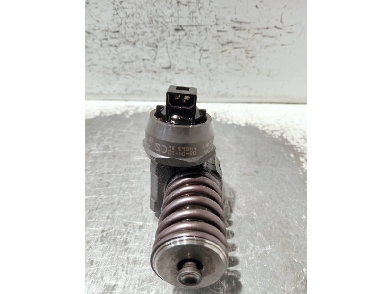 Recambio de inyector para seat ibiza (6j5) referencia OEM IAM 038130073BN 0414720313 PDB043 BOSCH