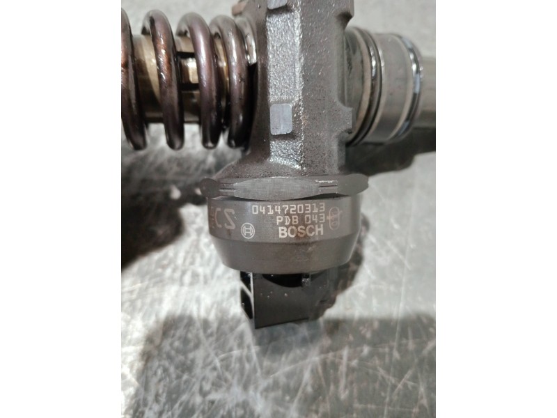 Recambio de inyector para seat ibiza (6j5) referencia OEM IAM 038130073BN 0414720313 PDB043 BOSCH