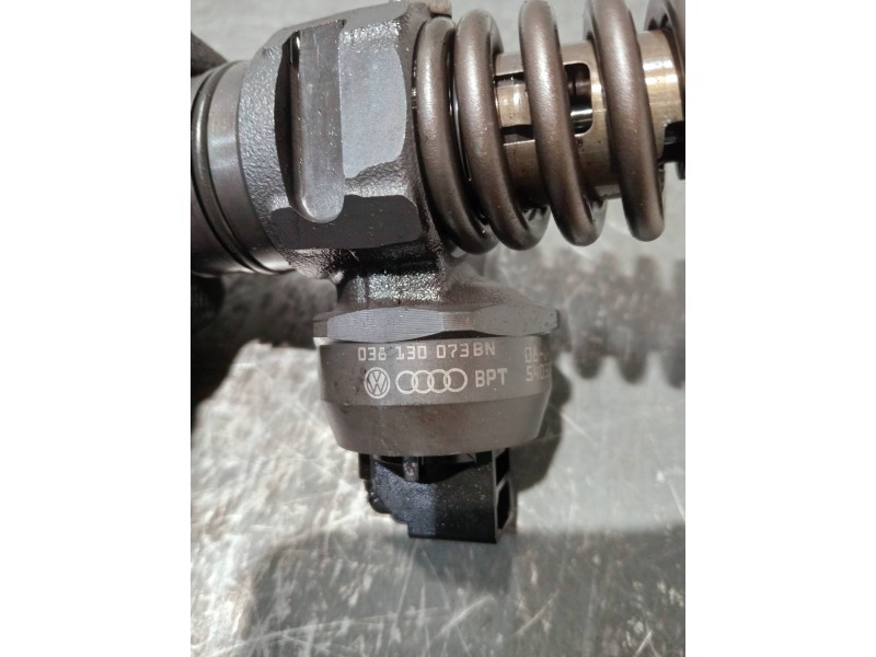 Recambio de inyector para seat ibiza (6j5) referencia OEM IAM 038130073BN 0414720313 PDB043 BOSCH