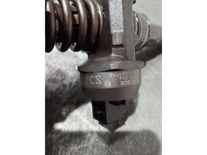 Recambio de inyector para seat ibiza (6j5) referencia OEM IAM 038130073BN 0414720313 PDB043 BOSCH