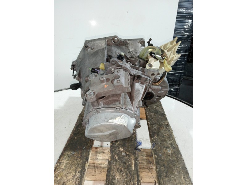 Recambio de caja cambios para peugeot 207 1.6 hdi referencia OEM IAM 20D927 0669496A 5V