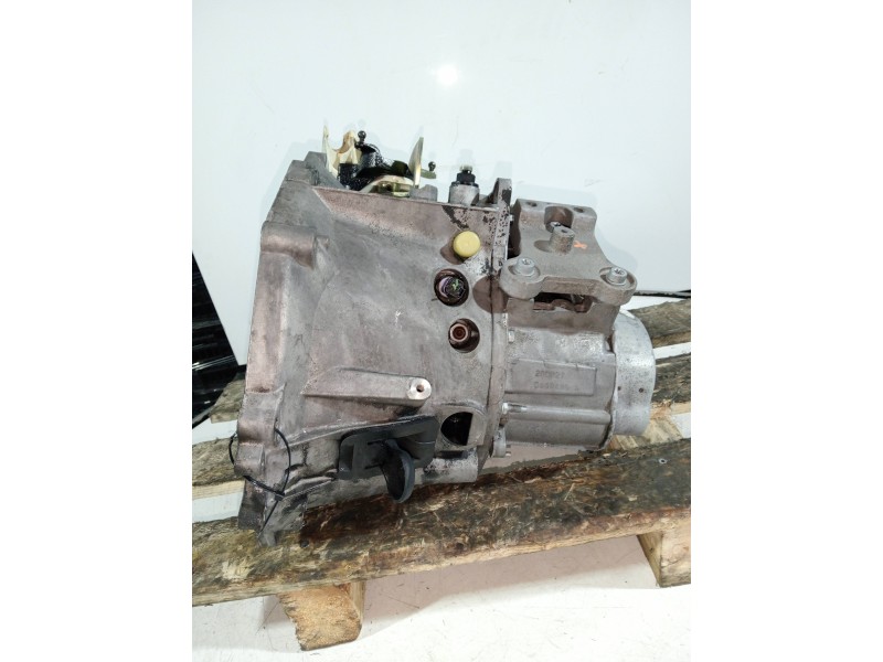 Recambio de caja cambios para peugeot 207 1.6 hdi referencia OEM IAM 20D927 0669496A 5V