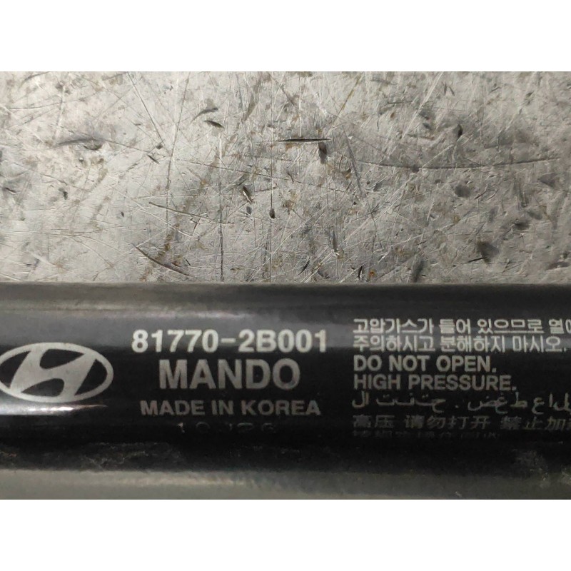 Recambio de amortiguadores maletero / porton para hyundai santa fe (bm) 2.2 crdi style 4x4 referencia OEM IAM 817702B001  