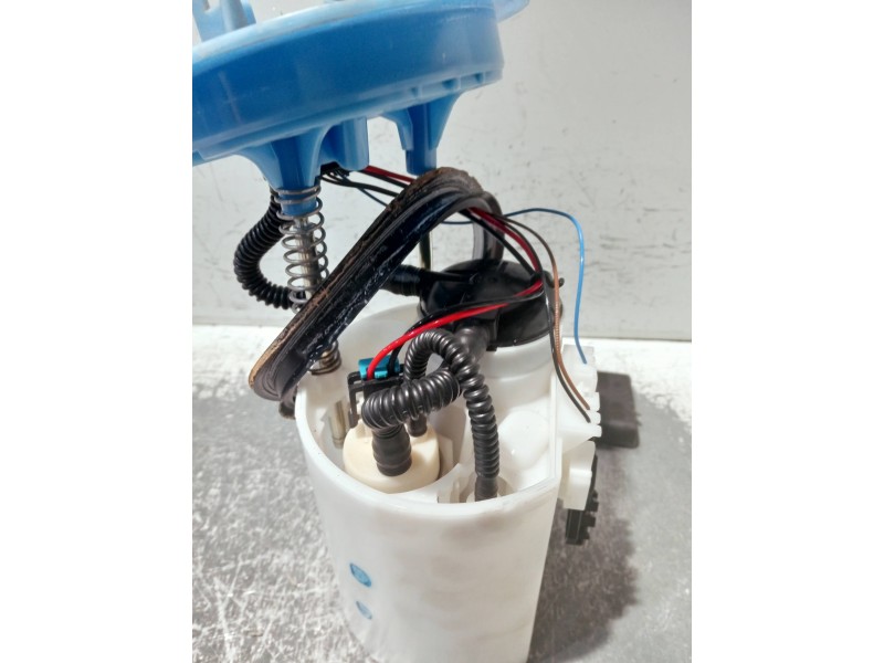 Recambio de bomba combustible para volkswagen golf viii lim. (cd1) referencia OEM IAM 5Q0919051CB 28595767 