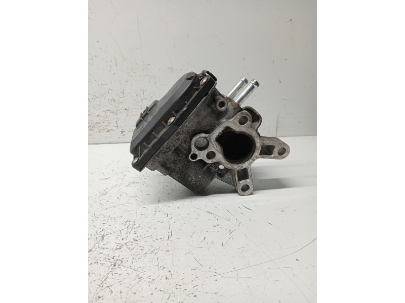 Recambio de valvula egr para nissan cabstar 09.06 referencia OEM IAM 14710EC00B 1501000021 