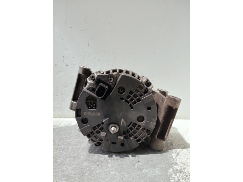 Recambio de alternador para peugeot boxer caja cerrada referencia OEM IAM CC1T10300BC 0125711102 