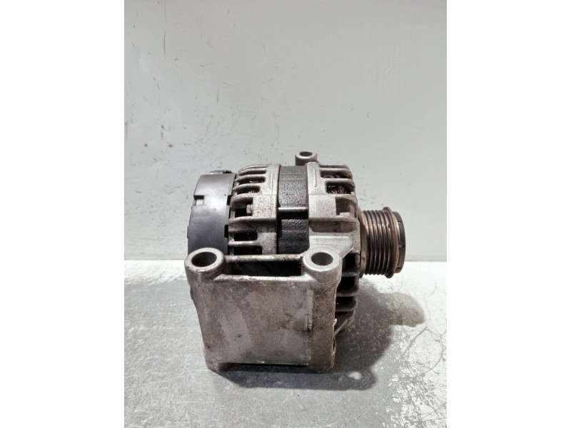 Recambio de alternador para peugeot boxer caja cerrada referencia OEM IAM CC1T10300BC 0125711102 