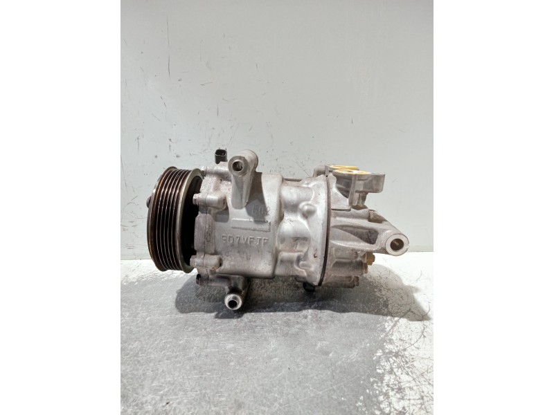 Recambio de compresor aire acondicionado para peugeot boxer caja cerrada referencia OEM IAM 9676552680  