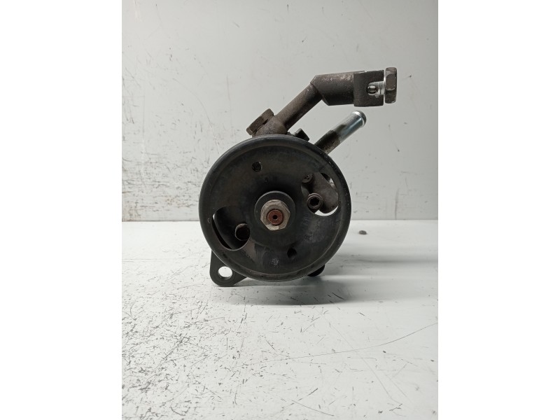 Recambio de bomba direccion para nissan cabstar 09.06 referencia OEM IAM   