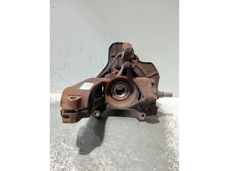 Recambio de mangueta delantera derecha para peugeot boxer caja cerrada referencia OEM IAM 01374765080  