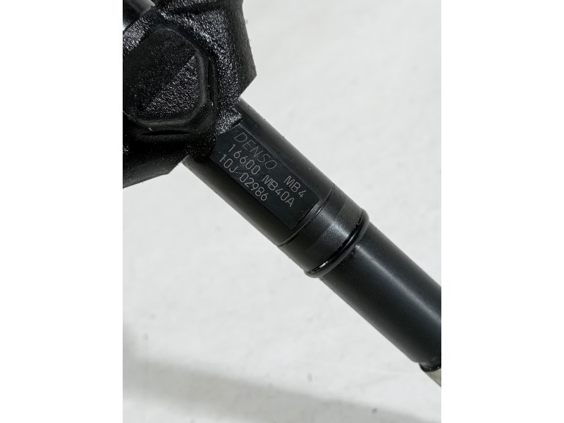 Recambio de inyector para nissan cabstar 09.06 referencia OEM IAM 16600MB40A  DENSO