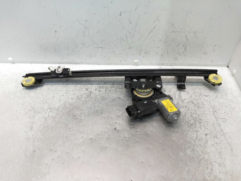 Recambio de elevalunas delantero izquierdo para peugeot boxer caja cerrada referencia OEM IAM 73002003 1368921080 5P