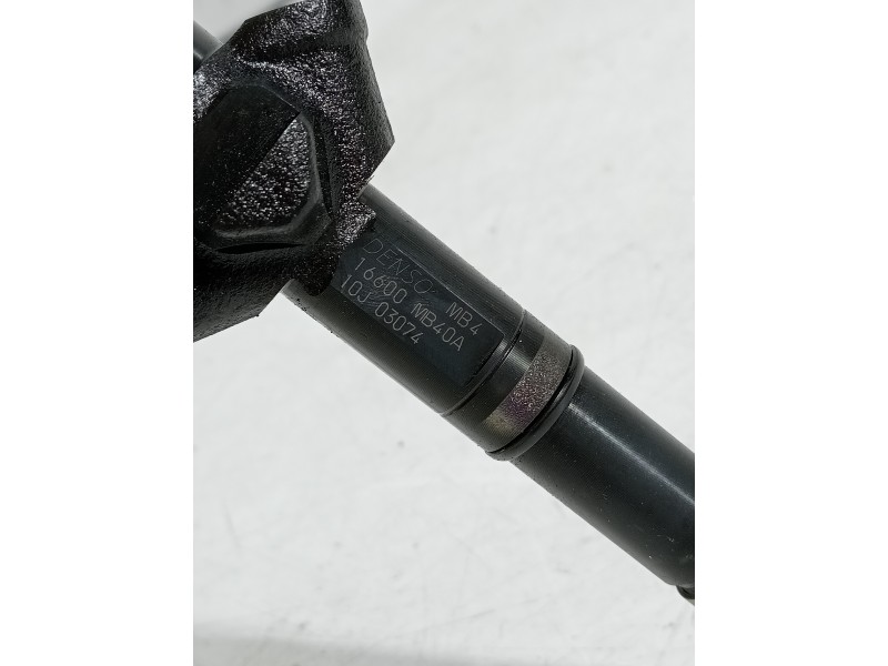 Recambio de inyector para nissan cabstar 09.06 referencia OEM IAM 16600MB40A  DENSO