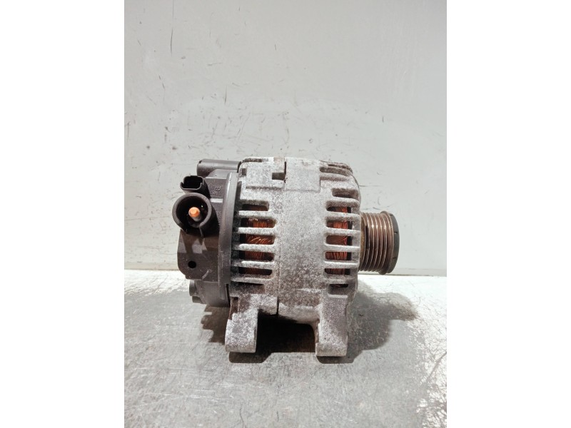 Recambio de alternador para peugeot 207 1.6 hdi referencia OEM IAM 9646321780 2542924A TG15C053