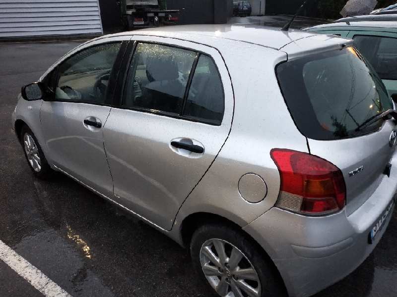 toyota yaris del año 2009