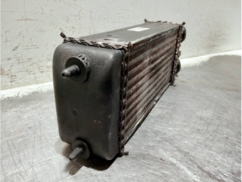 Recambio de intercooler para peugeot 207 1.6 hdi referencia OEM IAM 9651184880  
