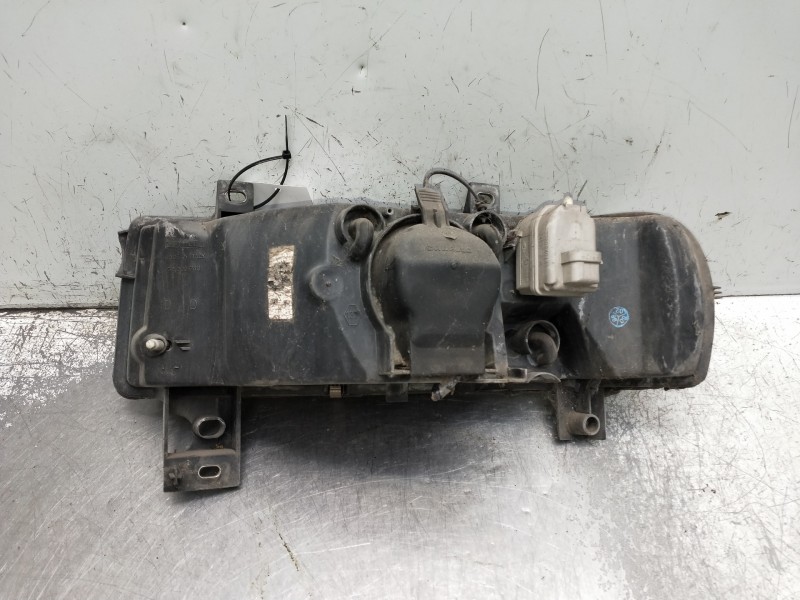 Recambio de faro derecho para renault master desde ´98 referencia OEM IAM   VER FOTOS