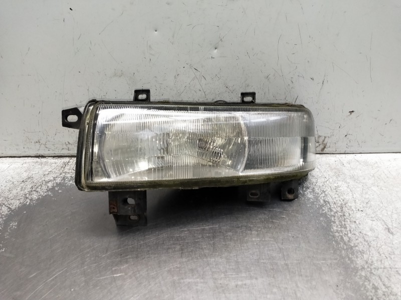 Recambio de faro izquierdo para renault master desde ´98 referencia OEM IAM   