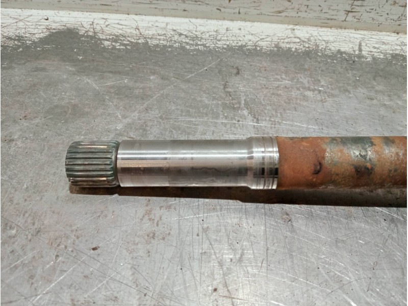 Recambio de transmision delantera derecha para peugeot 207 1.6 hdi referencia OEM IAM 9656135080  