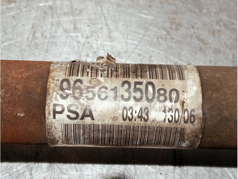 Recambio de transmision delantera derecha para peugeot 207 1.6 hdi referencia OEM IAM 9656135080  