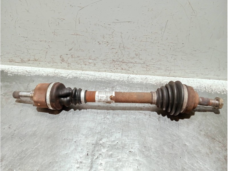 Recambio de transmision delantera izquierda para peugeot 207 1.6 hdi referencia OEM IAM 9656135180  