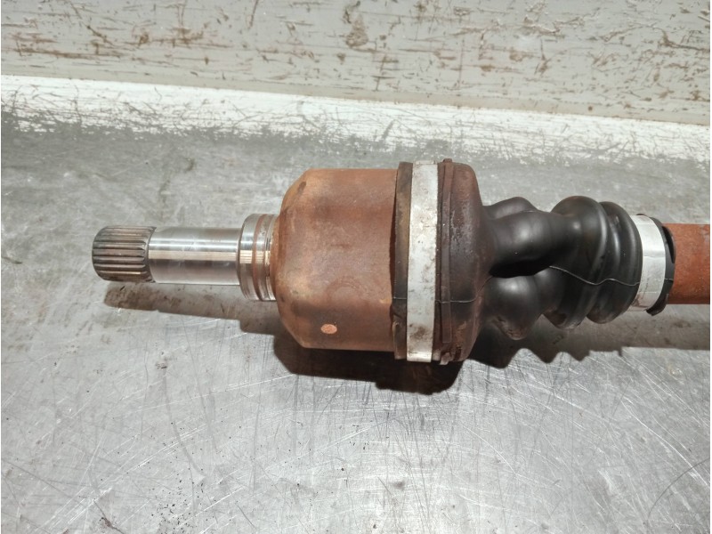 Recambio de transmision delantera izquierda para peugeot 207 1.6 hdi referencia OEM IAM 9656135180  