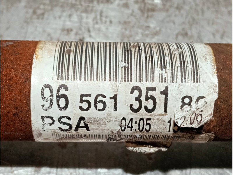 Recambio de transmision delantera izquierda para peugeot 207 1.6 hdi referencia OEM IAM 9656135180  