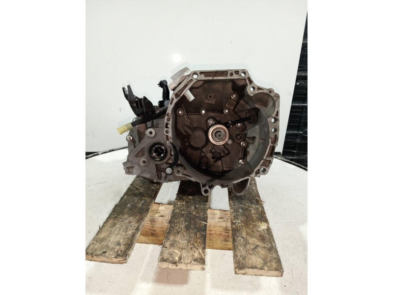 Recambio de caja cambios para dacia sandero referencia OEM IAM JH3372 5061177 5V