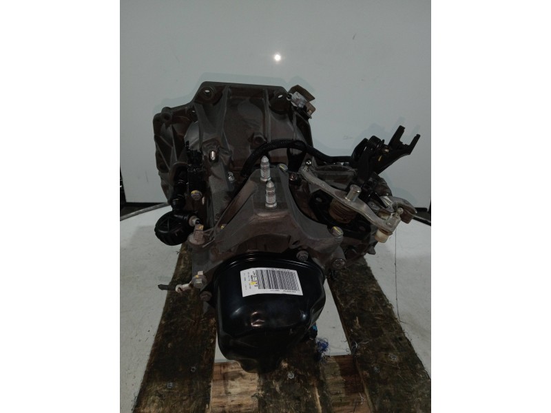 Recambio de caja cambios para dacia sandero referencia OEM IAM JH3372 5061177 5V