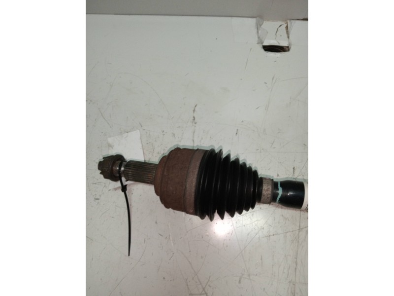 Recambio de transmision delantera izquierda para renault laguna iii authentique referencia OEM IAM 8200934676  