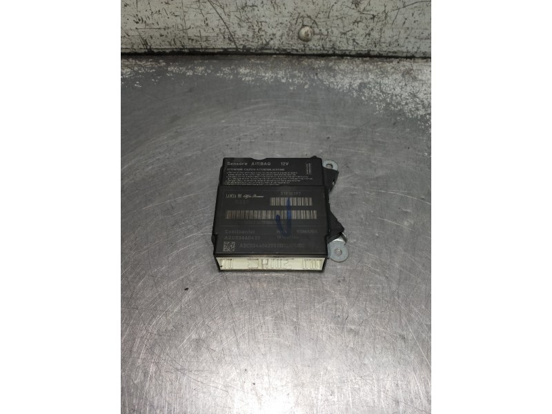 Recambio de centralita airbag para fiat grande punto (199) referencia OEM IAM A2053332369  