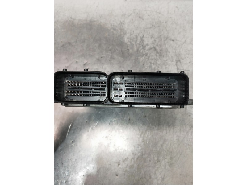 Recambio de centralita motor uce para audi a4 berlina (8e) referencia OEM IAM 0281011760 8E0907401AJ 