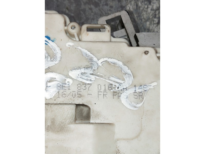 Recambio de motor cierre centralizado delantero derecho para audi a4 berlina (8e) referencia OEM IAM 8E1837016  4P