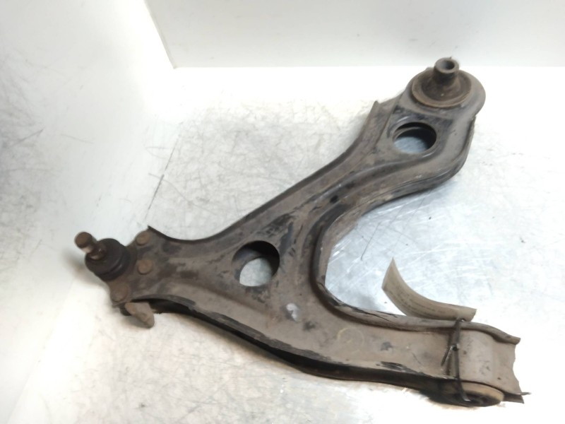 Recambio de brazo suspension inferior delantero izquierdo para opel omega 2.3 td referencia OEM IAM   