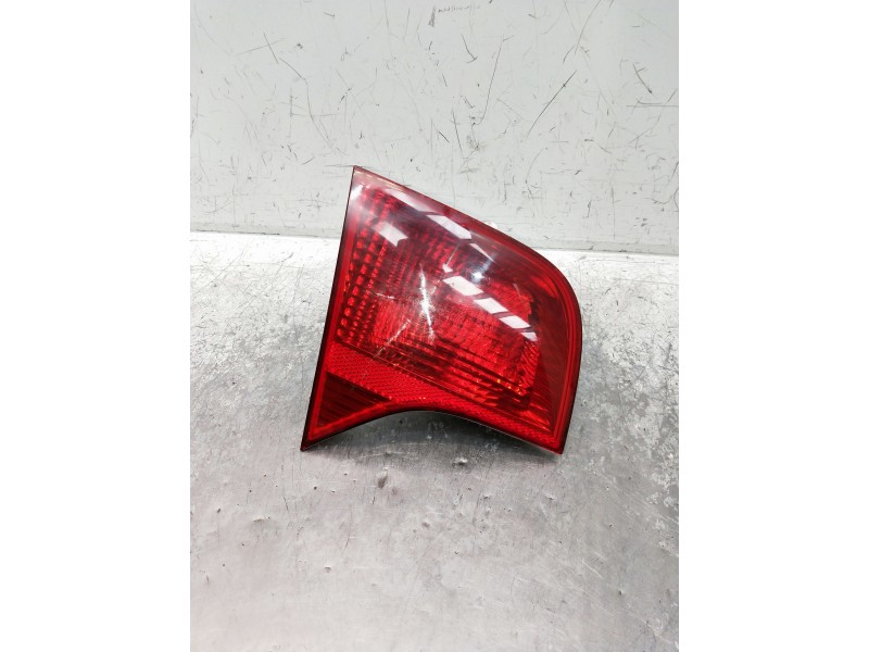 Recambio de piloto trasero izquierdo interior para audi a4 berlina (8e) referencia OEM IAM   