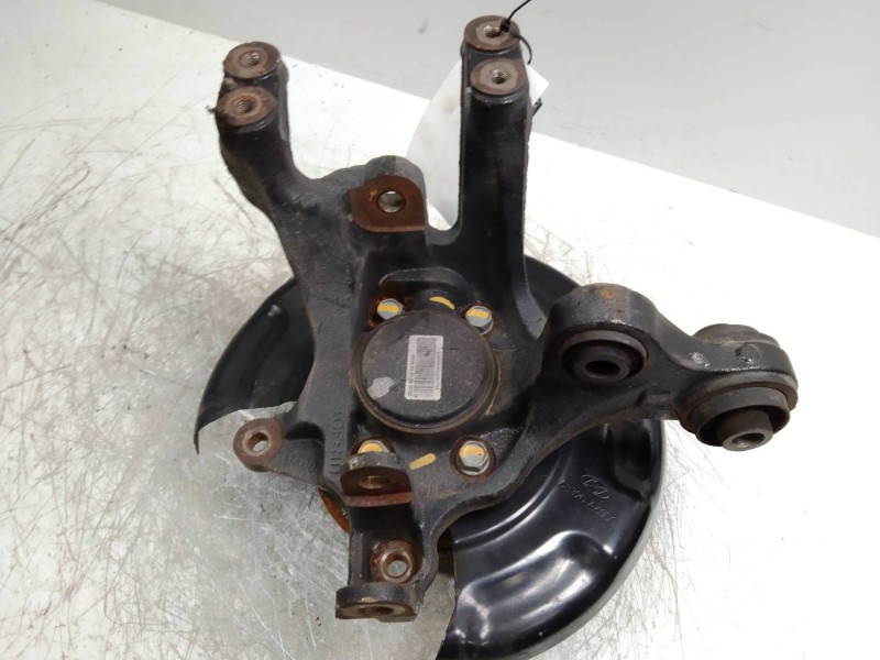 Recambio de mangueta trasera izquierda para kia cee´d 1.6 crdi cat referencia OEM IAM   