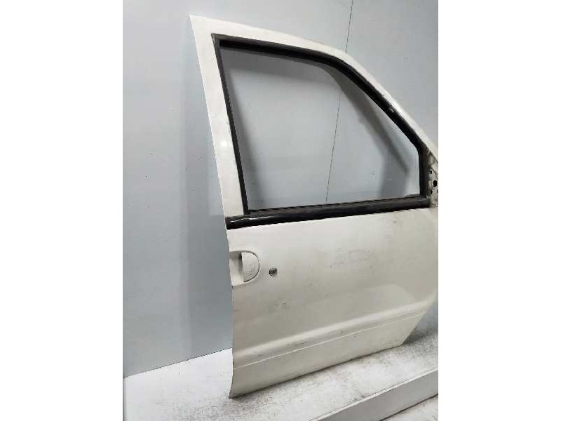 Recambio de puerta delantera derecha para nissan vanette cargo (hc23) 2.3 diesel referencia OEM IAM   