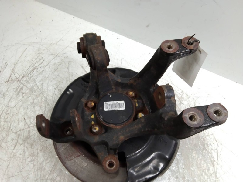 Recambio de mangueta trasera derecha para kia cee´d drive referencia OEM IAM   