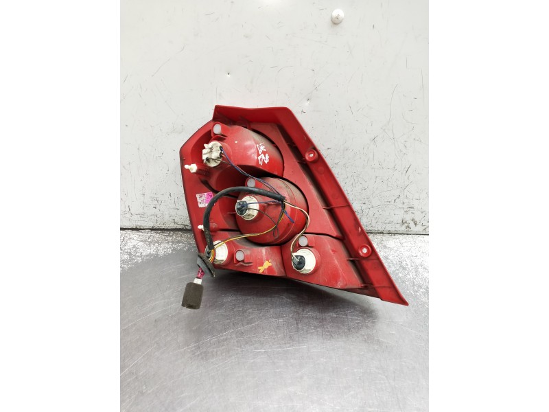 Recambio de piloto trasero derecho para daewoo kalos referencia OEM IAM   