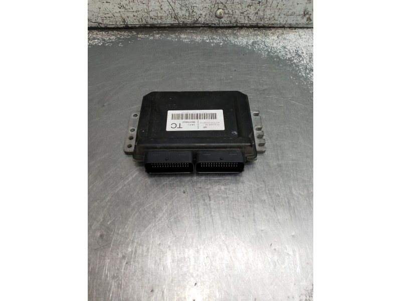 Recambio de centralita motor uce para daewoo kalos referencia OEM IAM 96376652 S010016040 