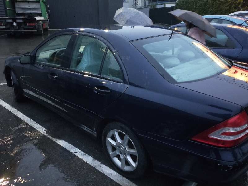 mercedes clase c (w203) berlina del año 2006