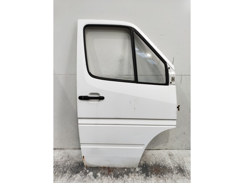 Recambio de puerta delantera derecha para mercedes sprinter (w901,w904) caja cerr. referencia OEM IAM   VER FOTOS