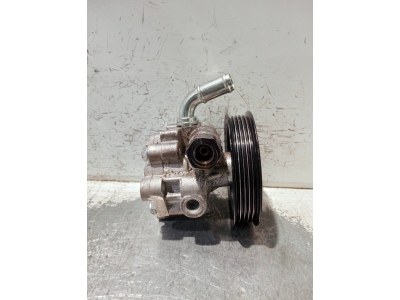 Recambio de bomba direccion para toyota avensis berlina (t25) referencia OEM IAM 047515051  