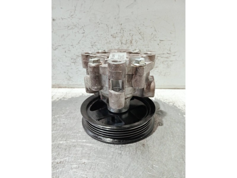 Recambio de bomba direccion para toyota avensis berlina (t25) referencia OEM IAM 047515051  